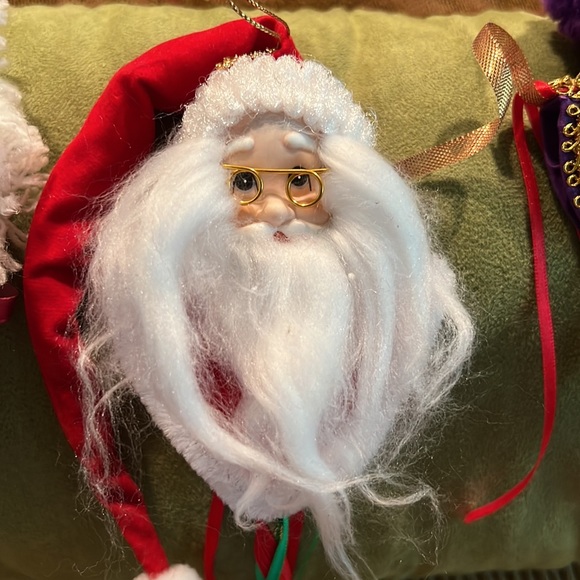 Bundle of 3 Vintage Christmas Ornaments-used SFH - Picture 6 of 10